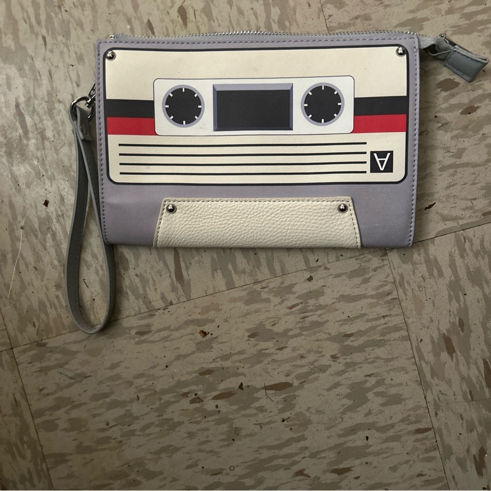 Charming Charlie women wristlets cassette